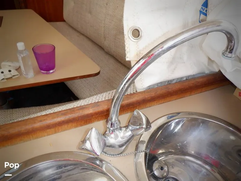 Slide: The Image of Hunter 30 1989 - 11551790