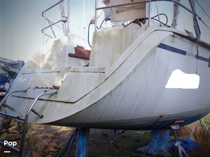 Slide: The Image of Hunter 30 1989 - 11551675