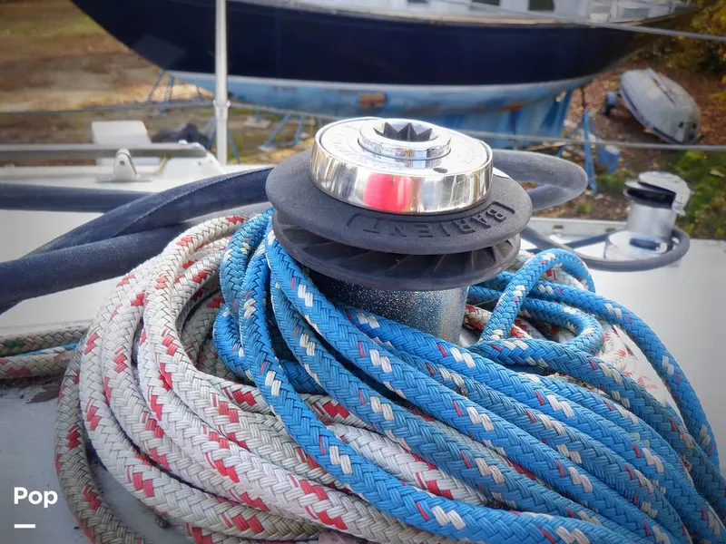 Slide: The Image of Hunter 30 1989 - 11551758