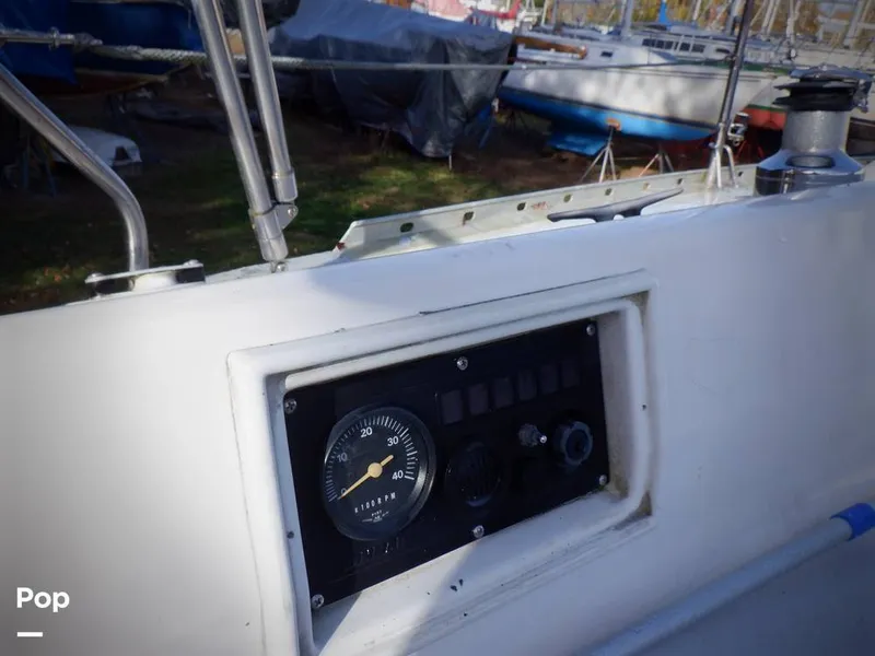 Slide: The Image of Hunter 30 1989 - 11551681