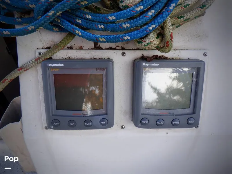 Slide: The Image of Hunter 30 1989 - 11551760