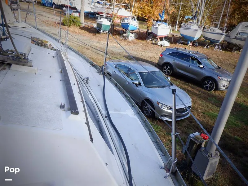 Slide: The Image of Hunter 30 1989 - 11551782