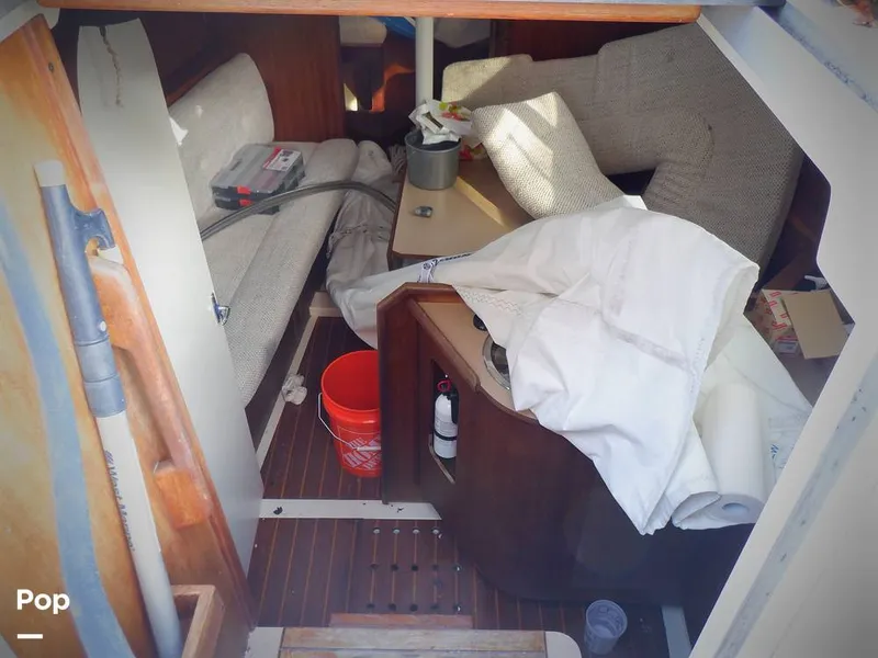 Slide: The Image of Hunter 30 1989 - 11551704