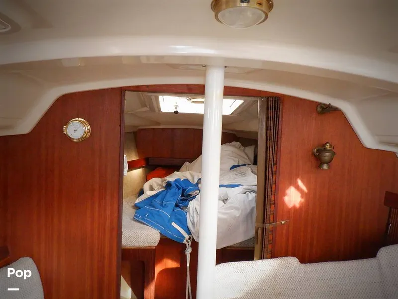 Slide: The Image of Hunter 30 1989 - 11551711