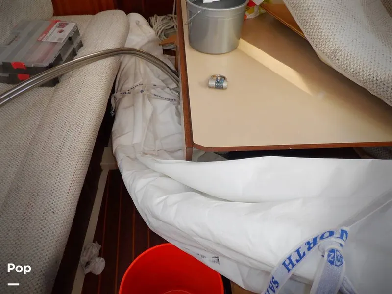 Slide: The Image of Hunter 30 1989 - 11551713