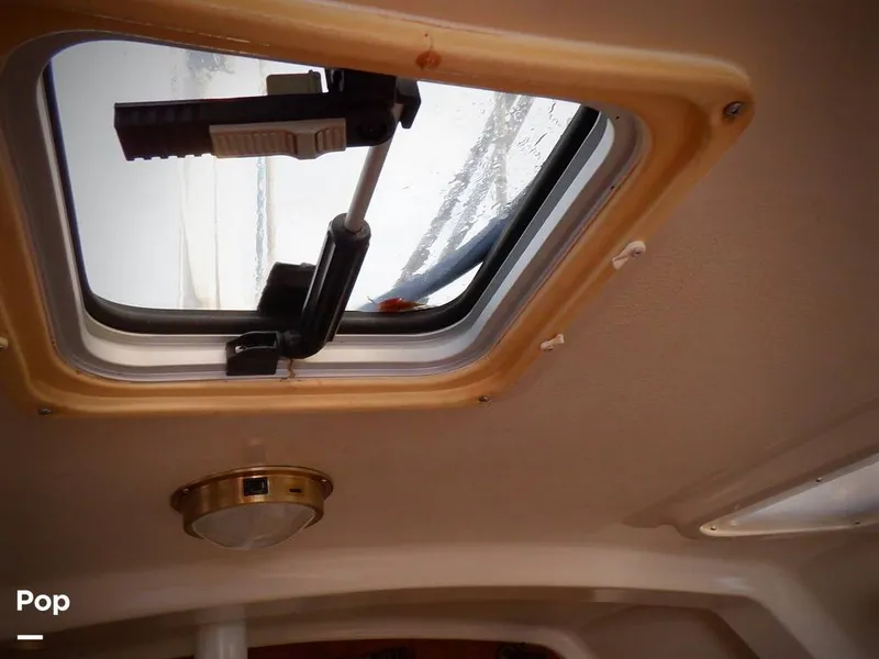 Slide: The Image of Hunter 30 1989 - 11551725