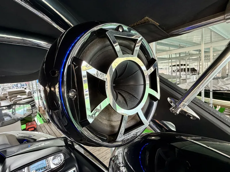 Slide: The Image of Malibu Wakesetter 247 LSV 2011 - 7824751