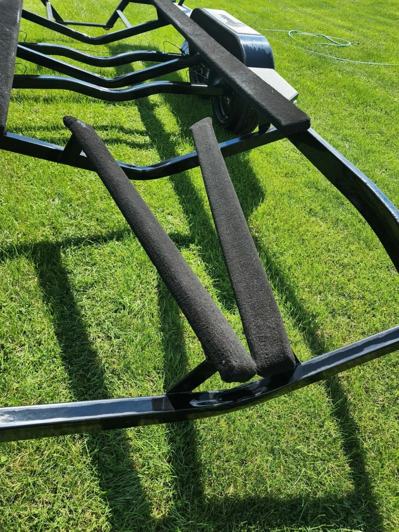 Slide: The Image of Malibu Wakesetter 247 LSV 2011 - 7824889