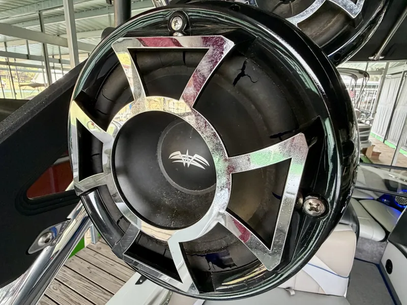 Slide: The Image of Malibu Wakesetter 247 LSV 2011 - 7824745