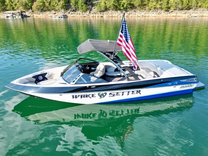 Slide: The Image of Malibu Wakesetter 247 LSV 2011 - 7824678