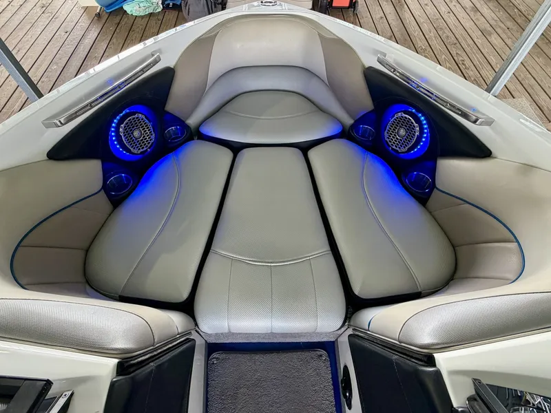 Slide: The Image of Malibu Wakesetter 247 LSV 2011 - 7824736