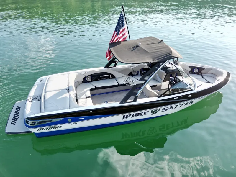 Slide: The Image of Malibu Wakesetter 247 LSV 2011 - 7824670
