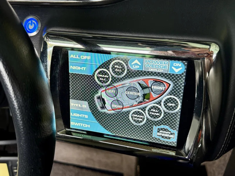 Slide: The Image of Malibu Wakesetter 247 LSV 2011 - 7824721