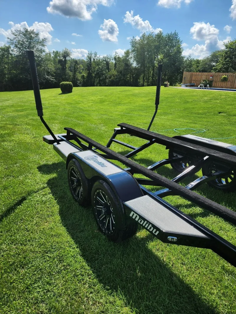 Slide: The Image of Malibu Wakesetter 247 LSV 2011 - 7824891