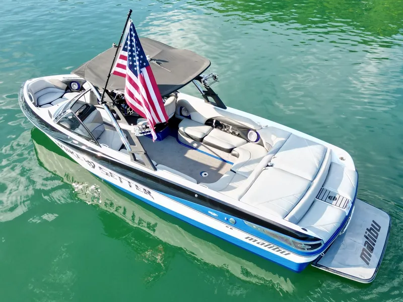 Slide: The Image of Malibu Wakesetter 247 LSV 2011 - 7824668