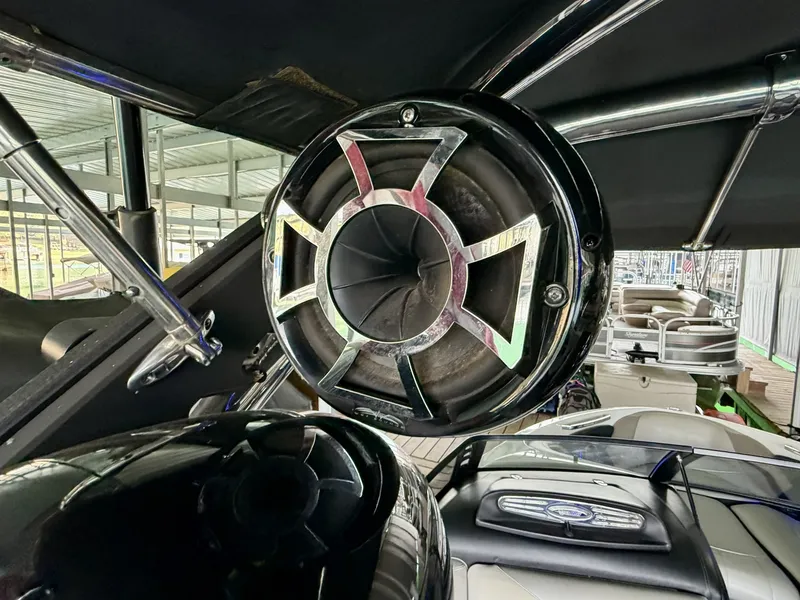 Slide: The Image of Malibu Wakesetter 247 LSV 2011 - 7824747