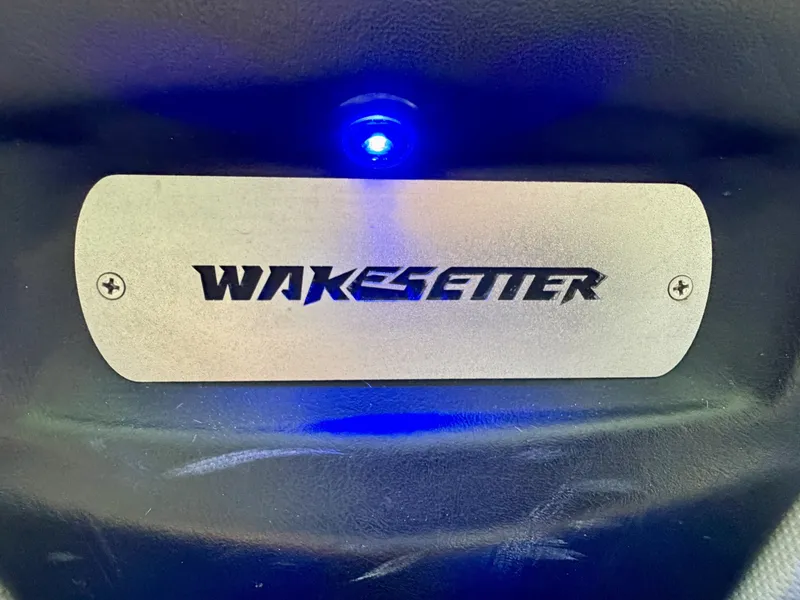 Slide: The Image of Malibu Wakesetter 247 LSV 2011 - 7824898