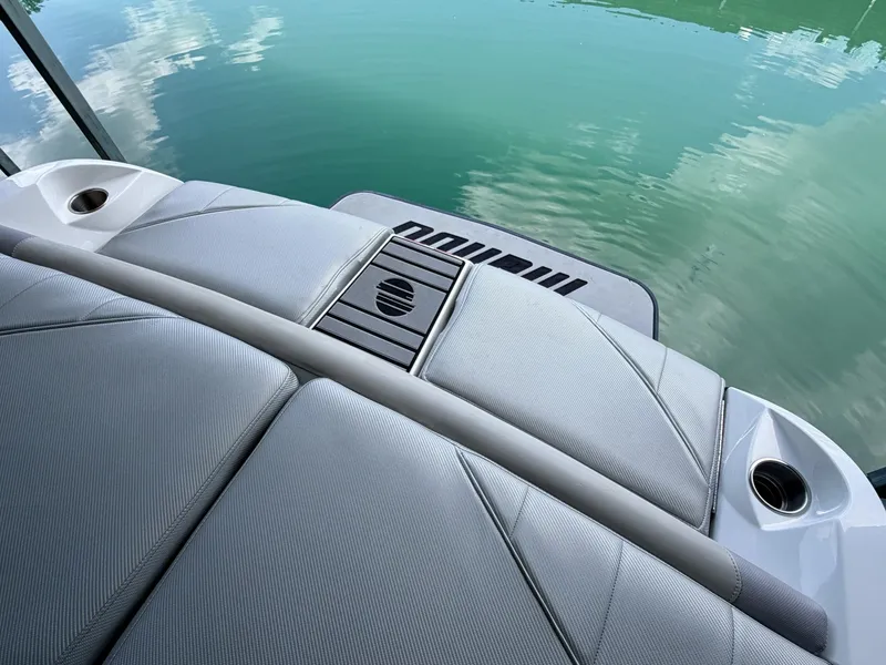Slide: The Image of Malibu Wakesetter 247 LSV 2011 - 7824787