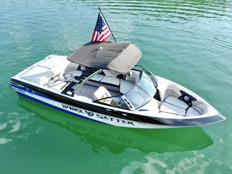 Slide: The Image of Malibu Wakesetter 247 LSV 2011 - 7824663