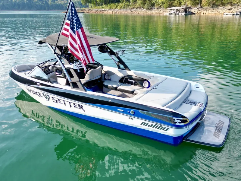 Slide: The Image of Malibu Wakesetter 247 LSV 2011 - 7824680