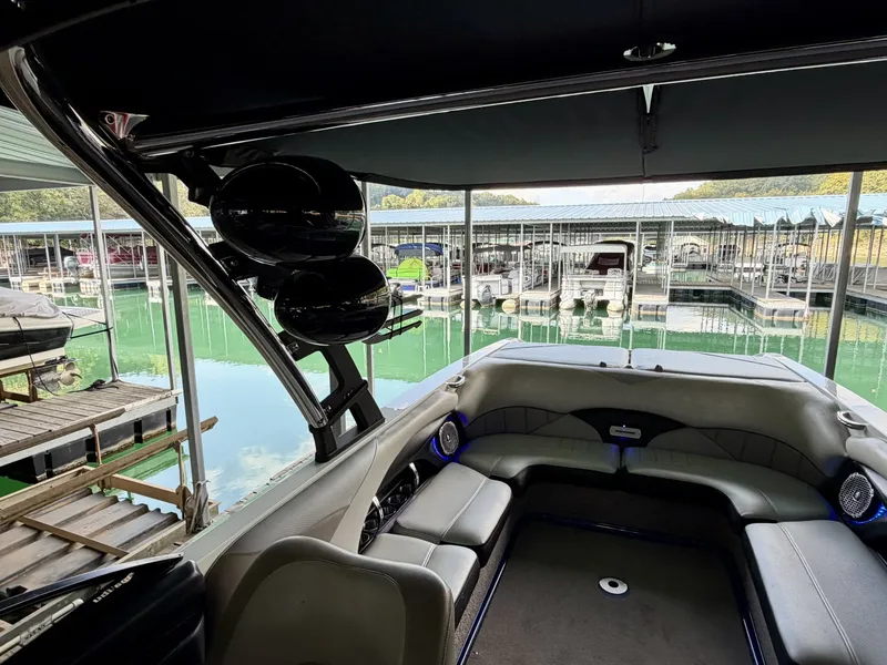 Slide: The Image of Malibu Wakesetter 247 LSV 2011 - 7824758