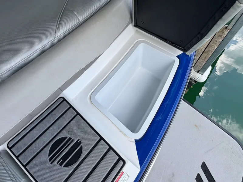 Slide: The Image of Malibu Wakesetter 247 LSV 2011 - 7824791