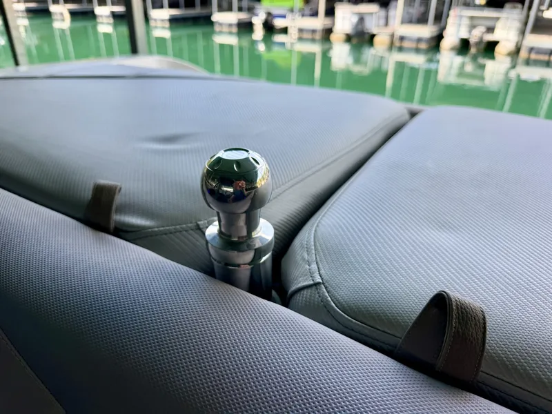Slide: The Image of Malibu Wakesetter 247 LSV 2011 - 7824786