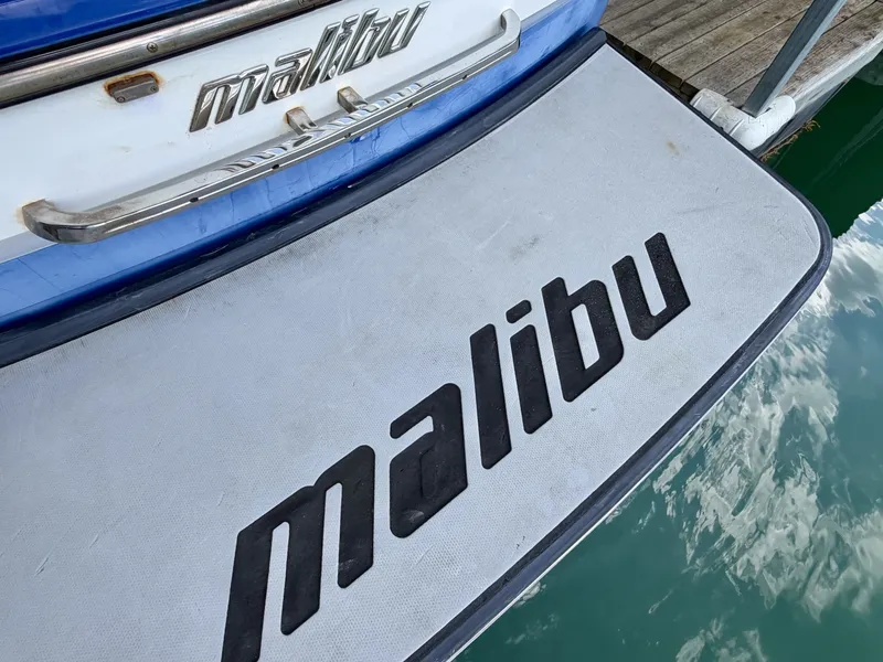 Slide: The Image of Malibu Wakesetter 247 LSV 2011 - 7824882