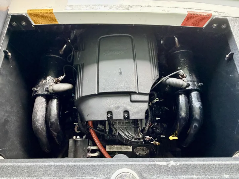Slide: The Image of Malibu Wakesetter 247 LSV 2011 - 7824778