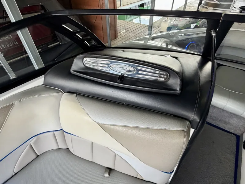 Slide: The Image of Malibu Wakesetter 247 LSV 2011 - 7824727
