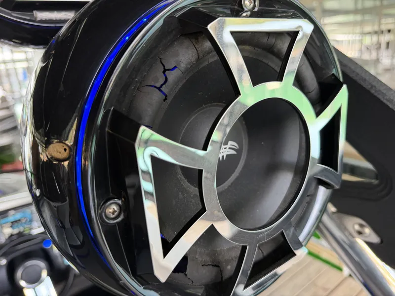 Slide: The Image of Malibu Wakesetter 247 LSV 2011 - 7824753