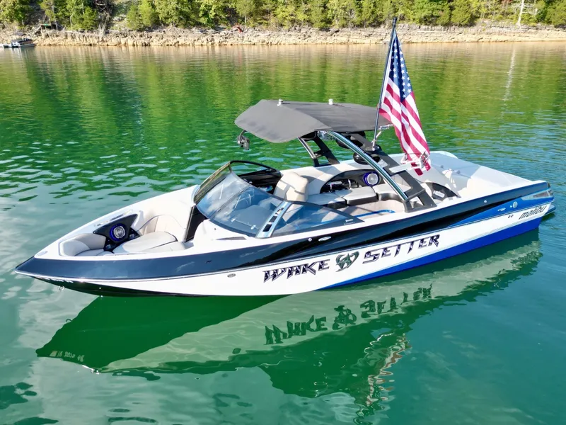 Slide: The Image of Malibu Wakesetter 247 LSV 2011 - 7824677