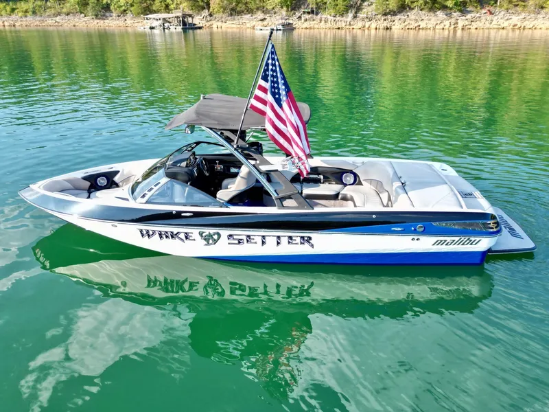 Slide: The Image of Malibu Wakesetter 247 LSV 2011 - 7824679