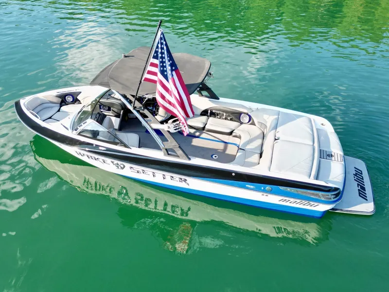 Slide: The Image of Malibu Wakesetter 247 LSV 2011 - 7824667