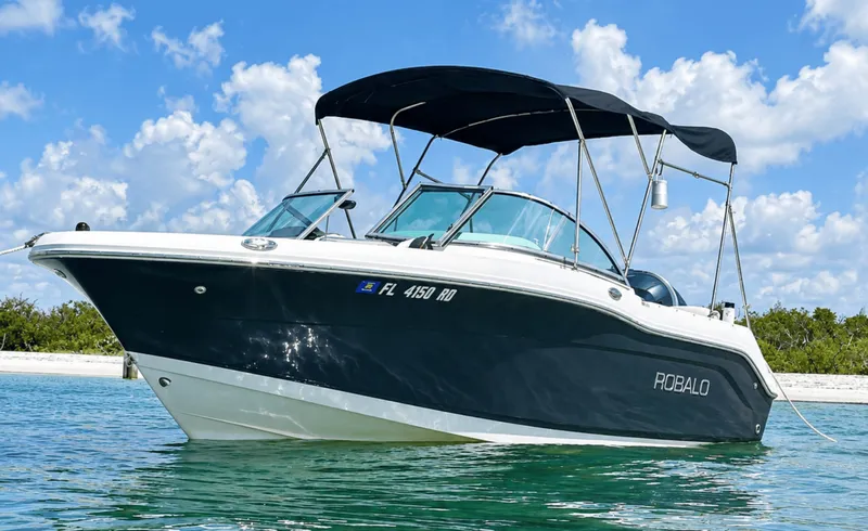 The Image of Robalo R207 2016 - 7825086