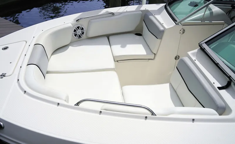 Slide: The Image of Robalo R207 2016 - 7844638