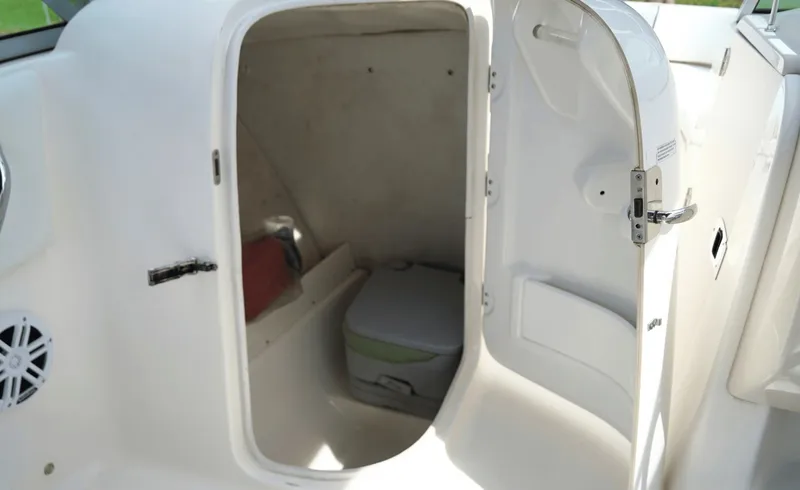 Slide: The Image of Robalo R207 2016 - 7844659