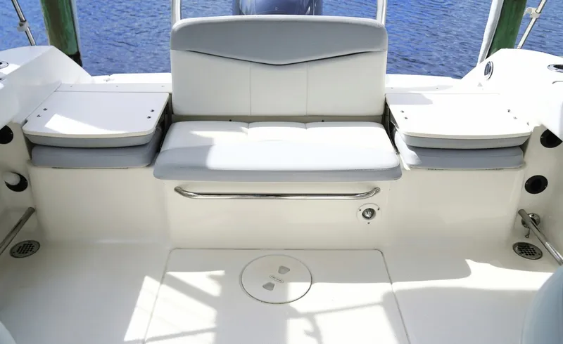 Slide: The Image of Robalo R207 2016 - 7844644