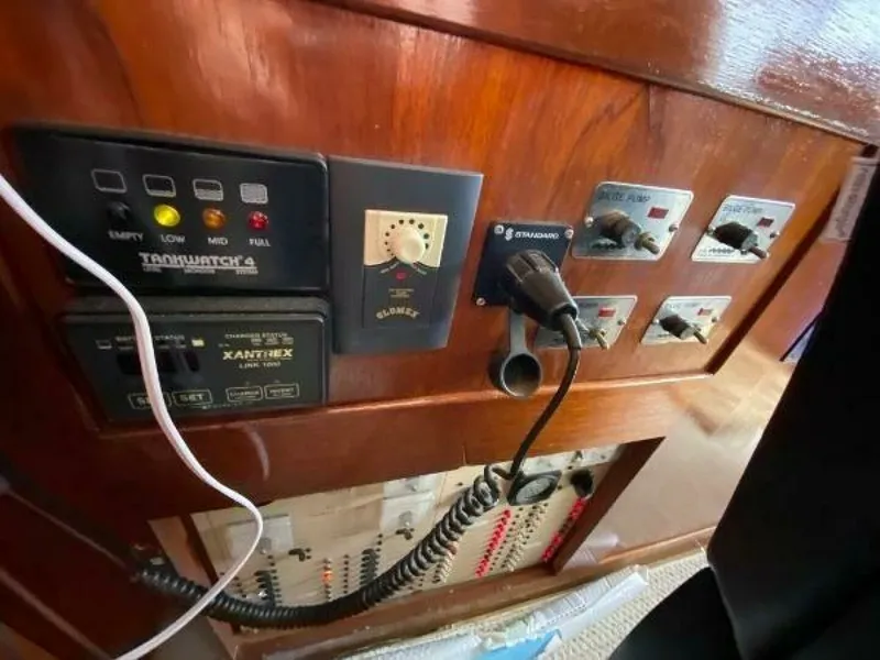 Slide: The Image of 1984 Burns Craft 48 MY 48 - 7825218