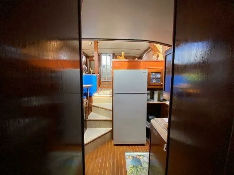 Slide: The Image of 1984 Burns Craft 48 MY 48 - 7825194