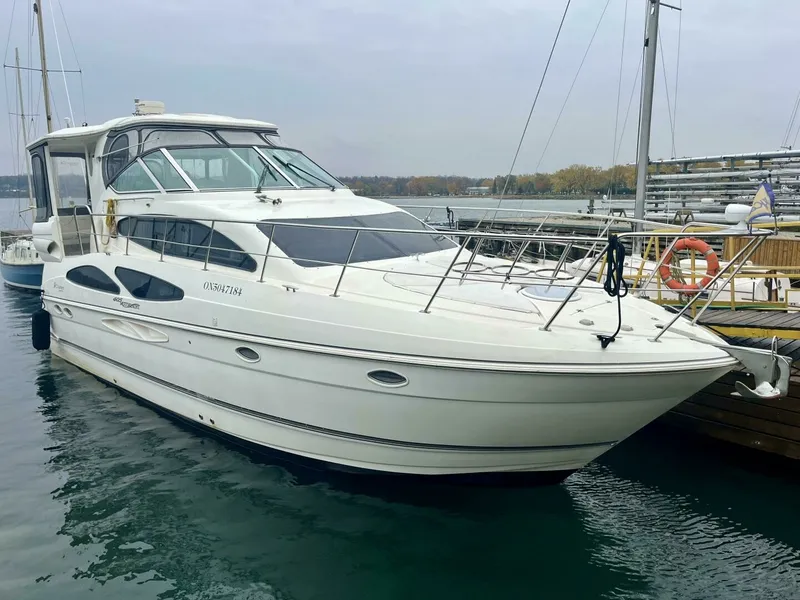 Slide: The Image of 2005 Cruisers Yachts 405 Express Motor Yacht 40 - 7825265