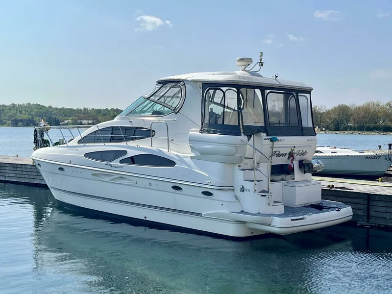 Slide: The Image of 2005 Cruisers Yachts 405 Express Motor Yacht 40 - 7825268
