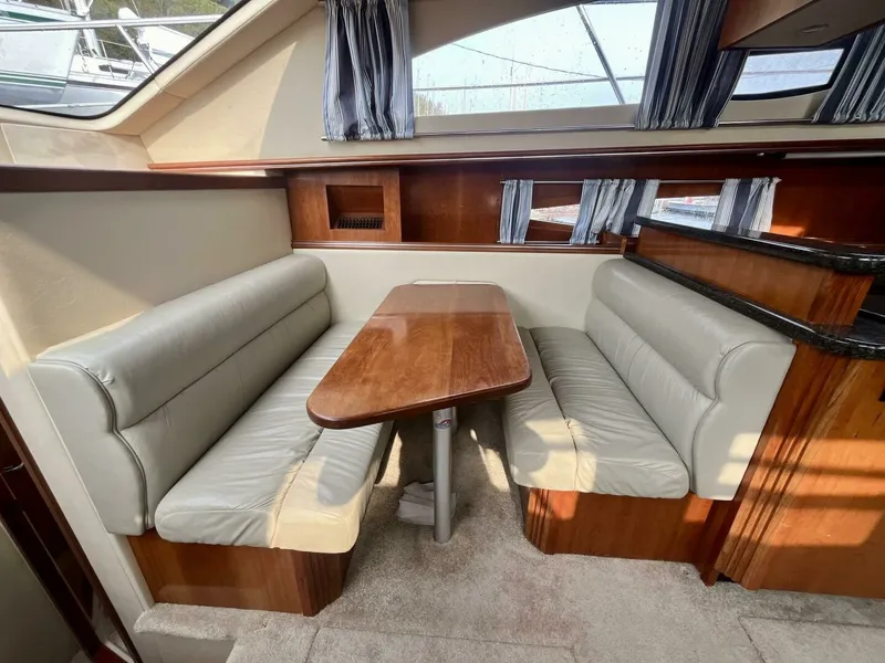 Slide: The Image of 2005 Cruisers Yachts 405 Express Motor Yacht 40 - 7825297