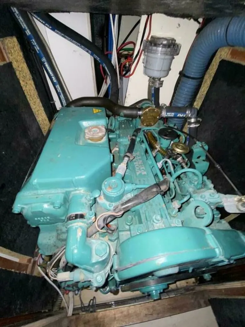 Slide: The Image of 1999 Dufour 39 CC 39 - 7825374