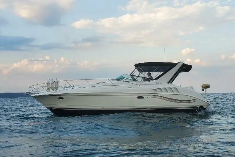 The Image of 1996 Silverton 360 Express 36 - 7825376