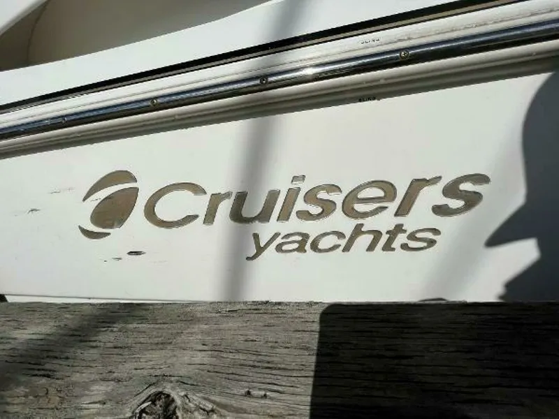 Slide: The Image of 2001 Cruisers Yachts 3470 34 - 7825513
