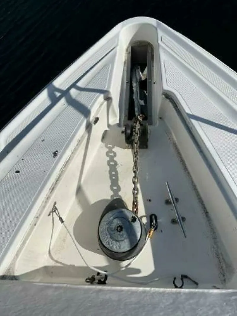 Slide: The Image of 2001 Cruisers Yachts 3470 34 - 7825508