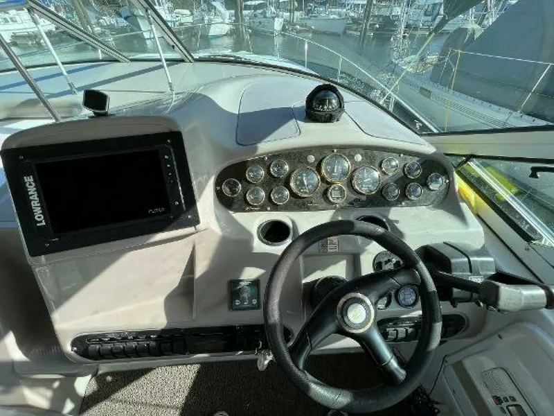 Slide: The Image of 2001 Cruisers Yachts 3470 34 - 7825492
