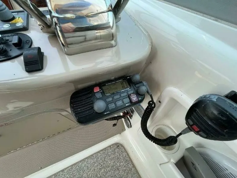 Slide: The Image of 2003 Sea Ray 340 Sundancer 34 - 7825537