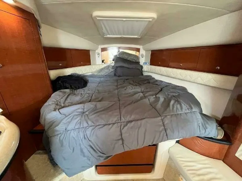 Slide: The Image of 2003 Sea Ray 340 Sundancer 34 - 7825550